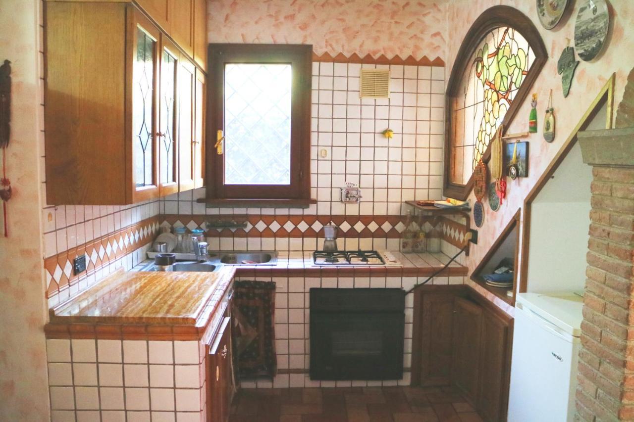 B&B Ai Glicini - Castelli Romani Marino Eksteriør billede